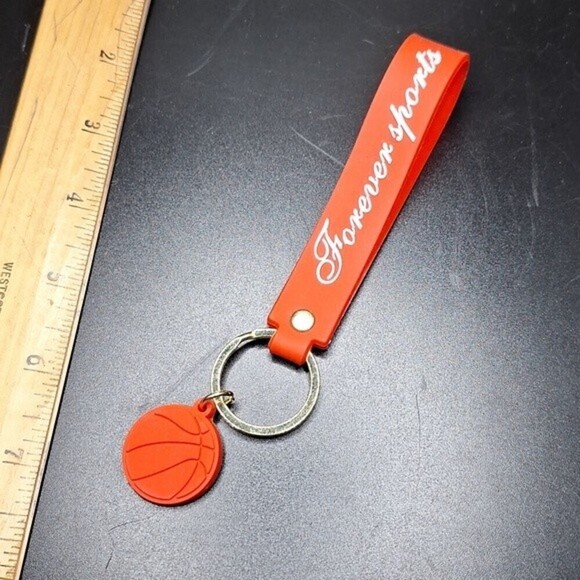 Red silicone keychain handle basketball forever sports keyring - Picture 1 of 3